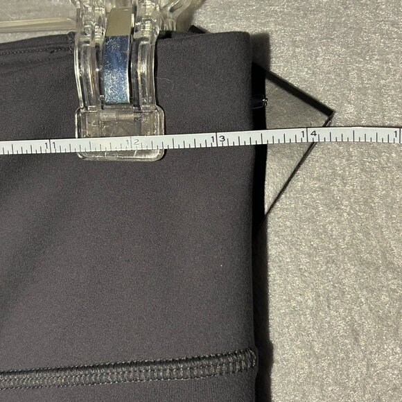 NWT UNDER ARMOUR WOMEN'S UA MOTION BIKE SHORTS - Size MEDIUM/ GRAY - Picture 5 of 13